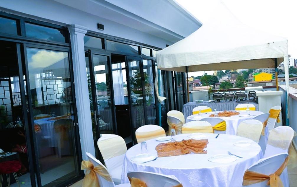 Residence L'Ecrin ยาอุนเด ภายนอก รูปภาพ