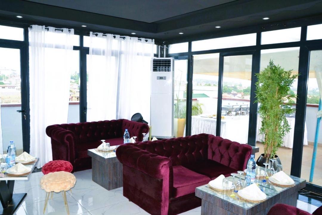 Residence L'Ecrin ยาอุนเด ภายนอก รูปภาพ